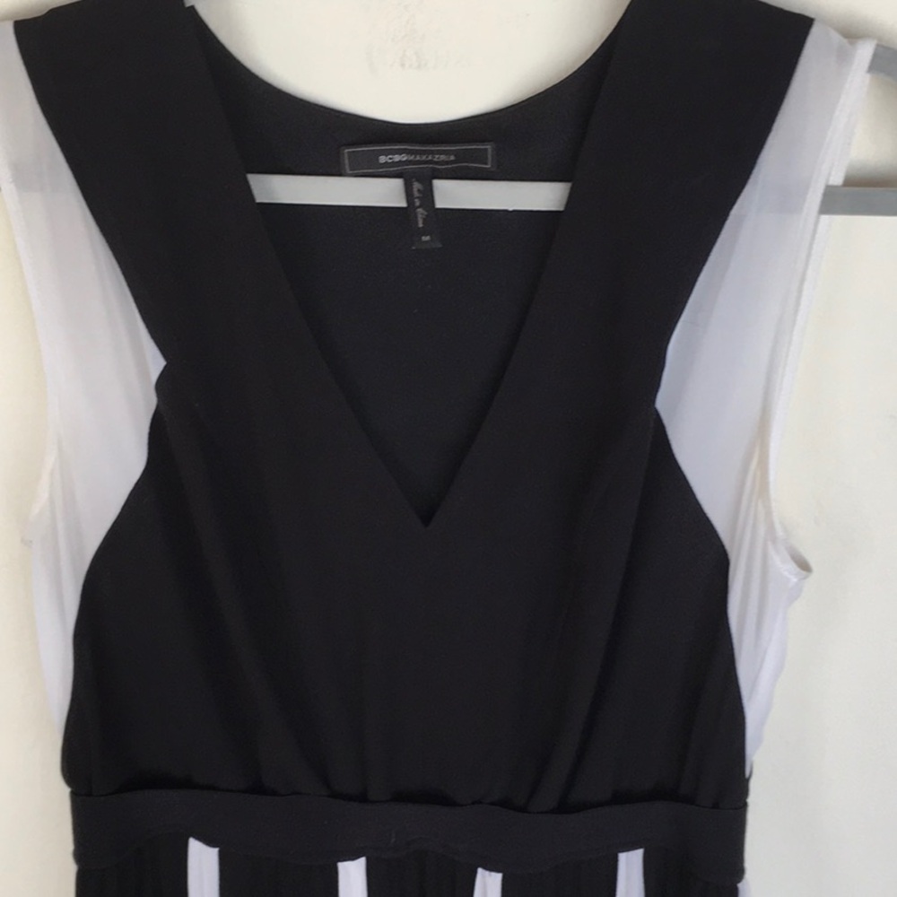 EUC BCBG MaxAzria Savannah Dress - Picture 5 of 6